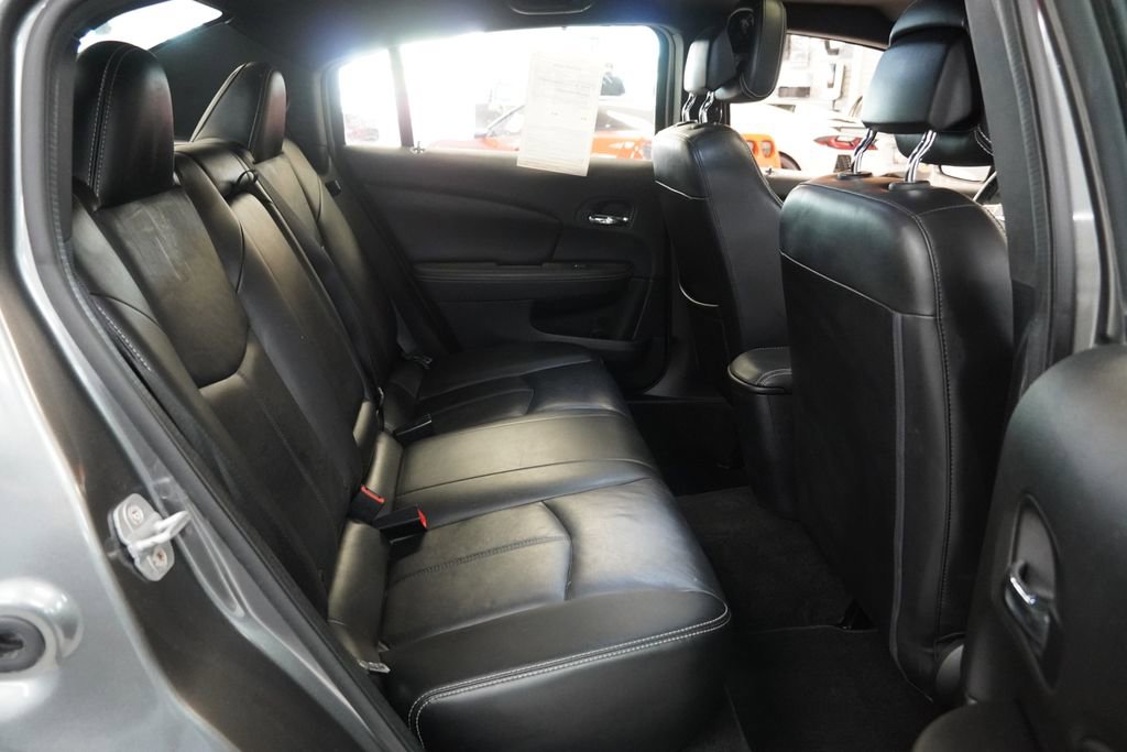 Used 2012 Chrysler 200 Limited FWD image 30