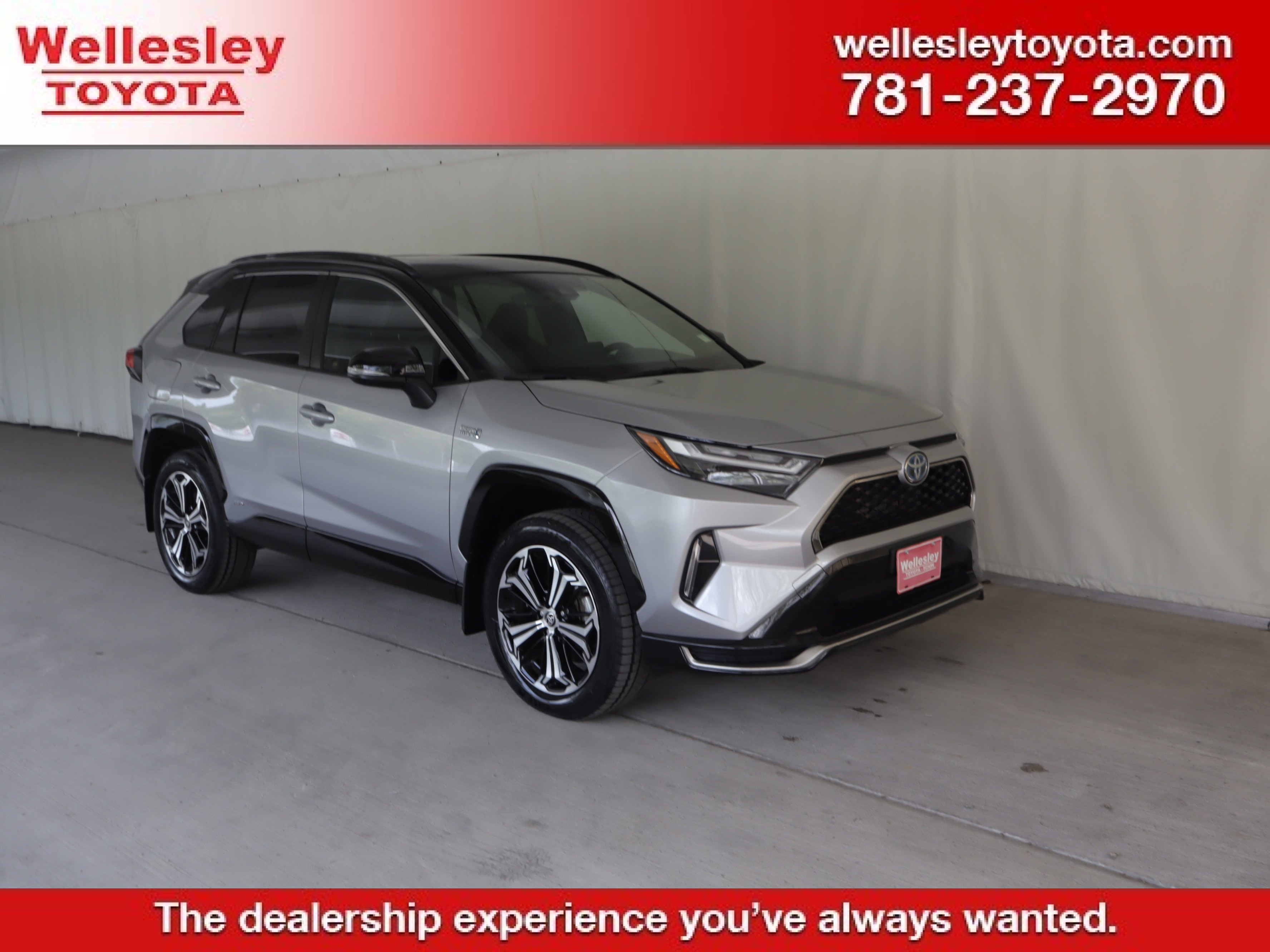 Used 2024 Toyota RAV4 XSE w/ Weather Package AWD/4WD image 1