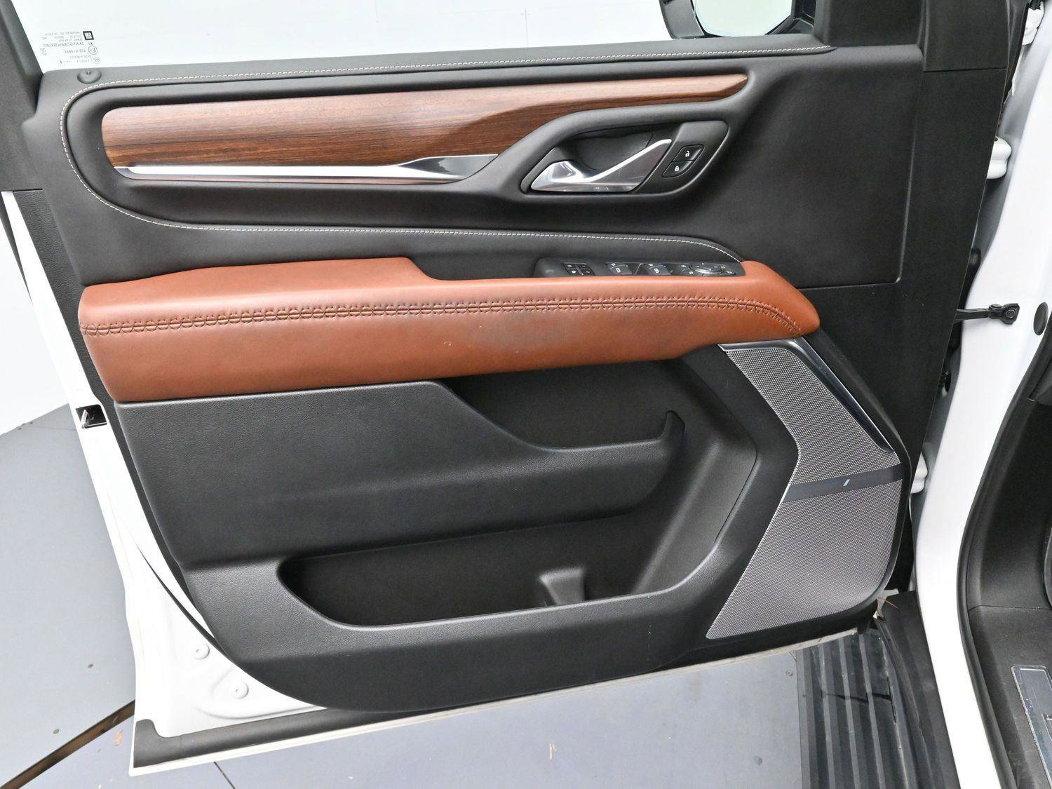 Used 2024 GMC Yukon XL Denali Ultimate image 13