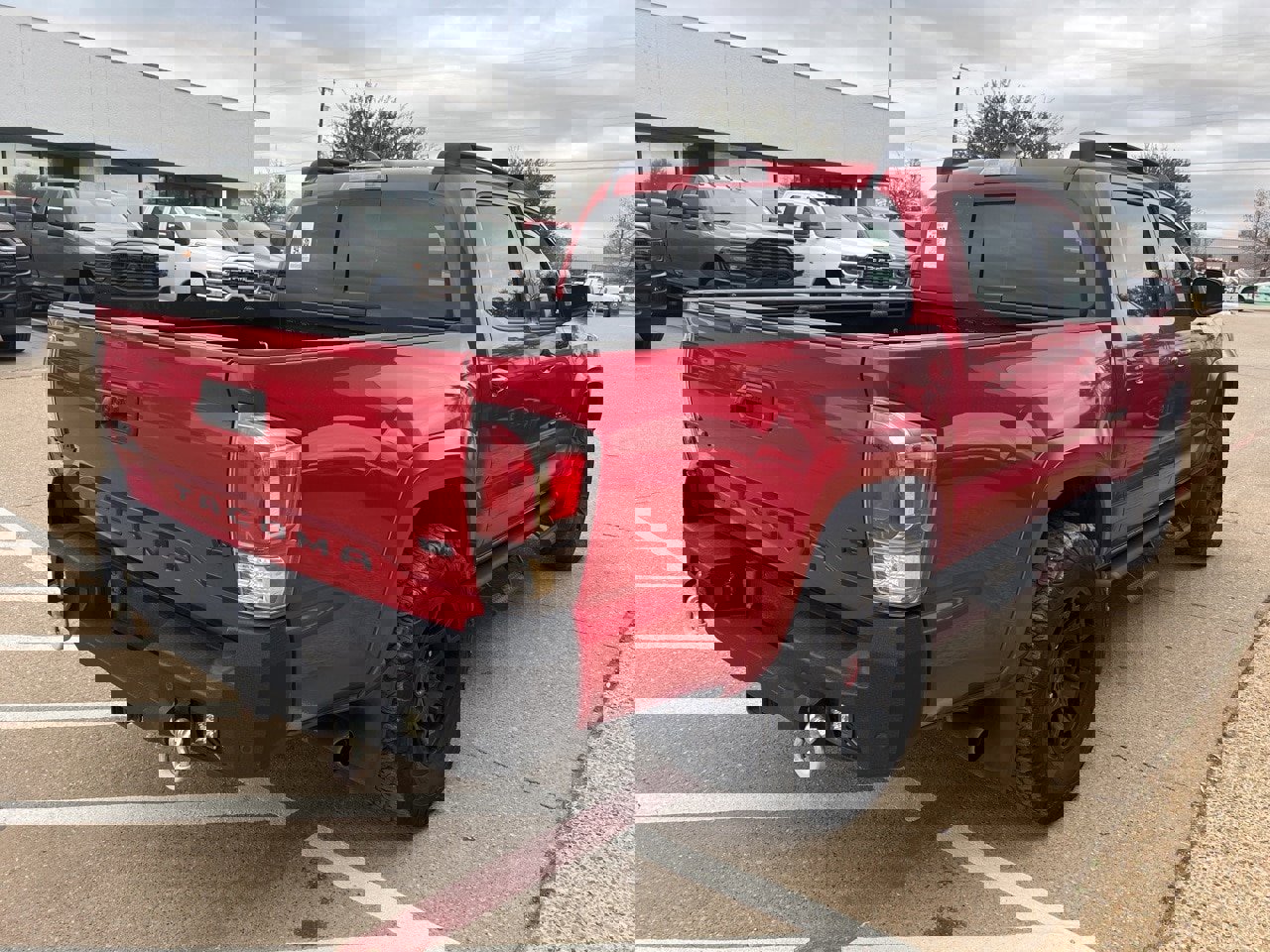 Used 2022 Toyota Tacoma TRD Sport w/ TRD Premium Sport Package image 4