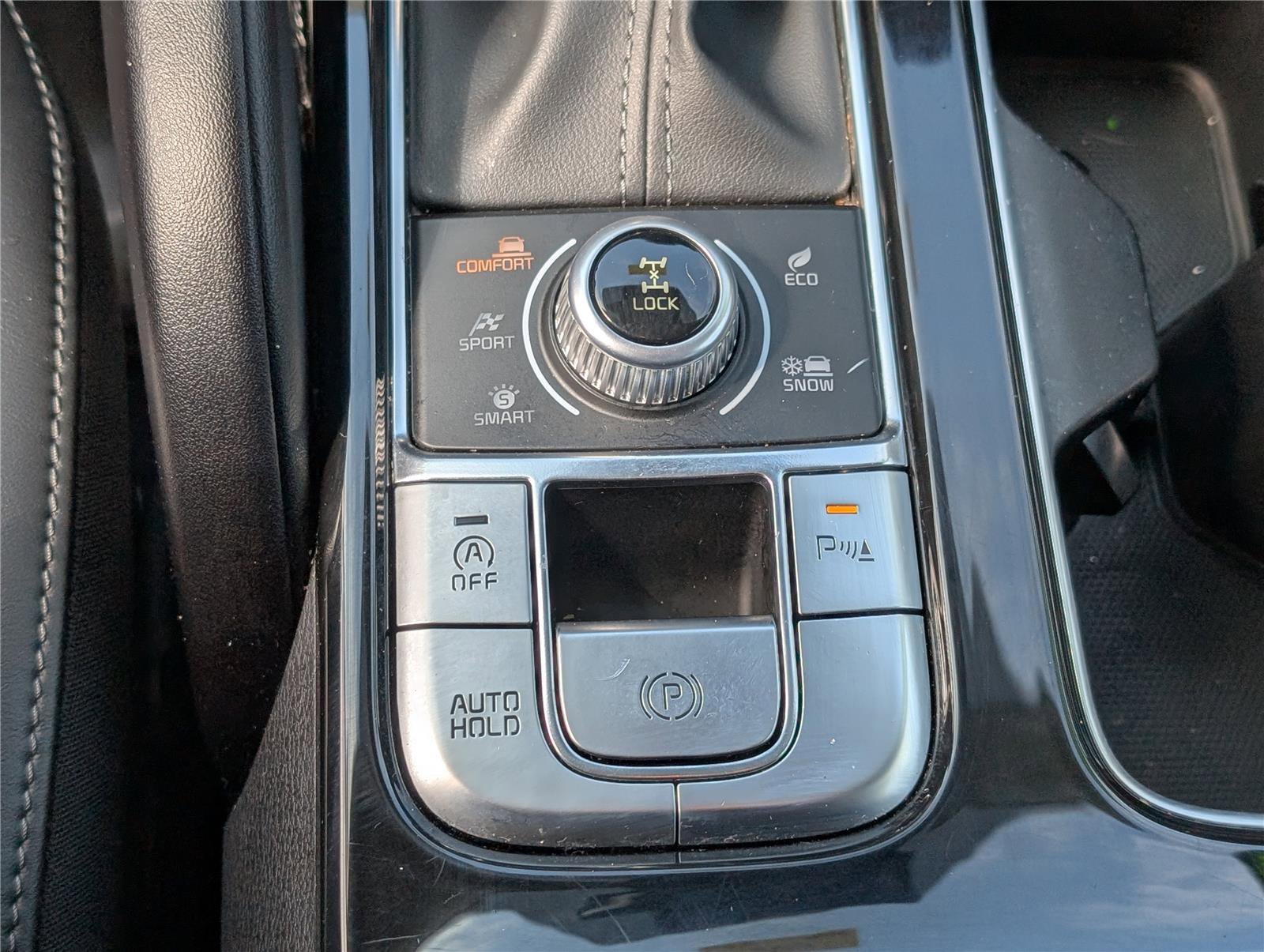 Used 2024 Kia Telluride LX image 23