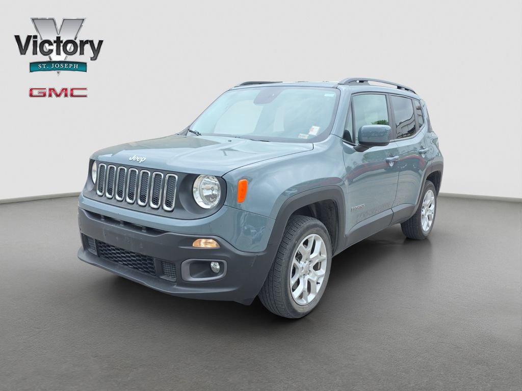Used 2017 Jeep Renegade Latitude w/ Cold Weather Group AWD/4WD image 3