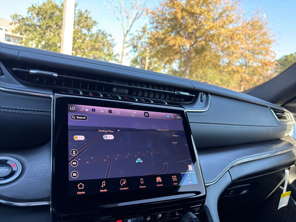 New 2025 Jeep Grand Cherokee L Overland w/ Advanced Protech Group III image 27