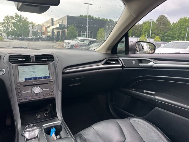 Used 2020 Ford Fusion Titanium AWD/4WD image 22