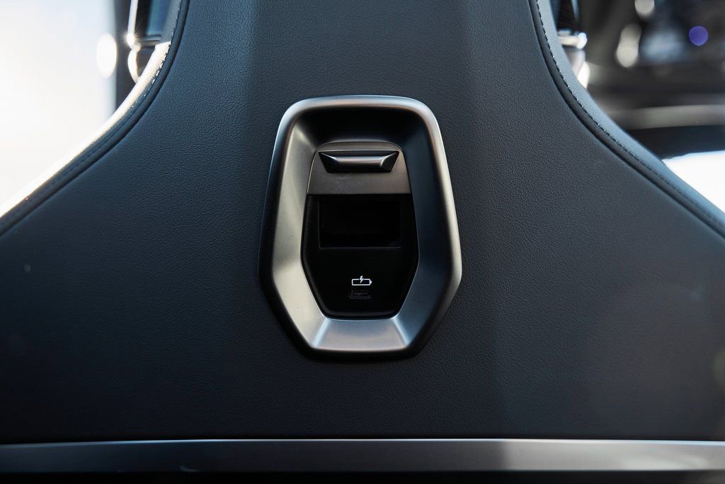 Used 2025 BMW 760i xDrive w/ Executive Package image 50