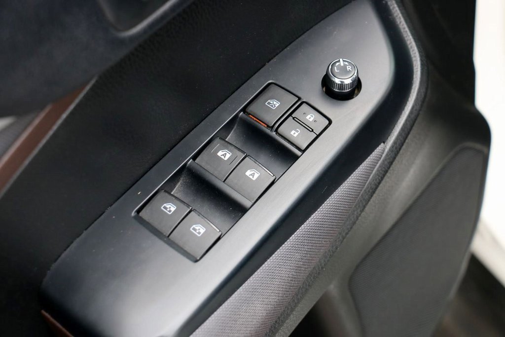 Used 2015 Toyota Highlander LE image 13