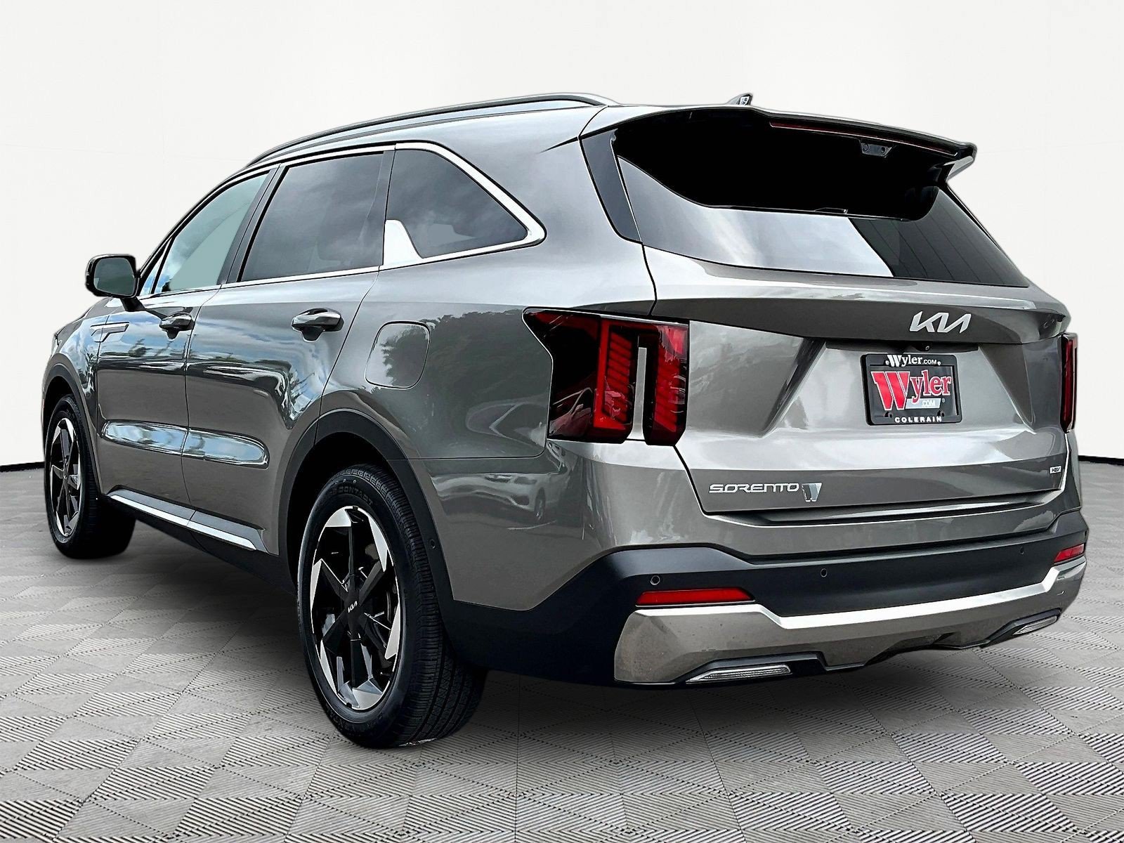 Certified 2025 Kia Sorento SX Prestige AWD/4WD image 4
