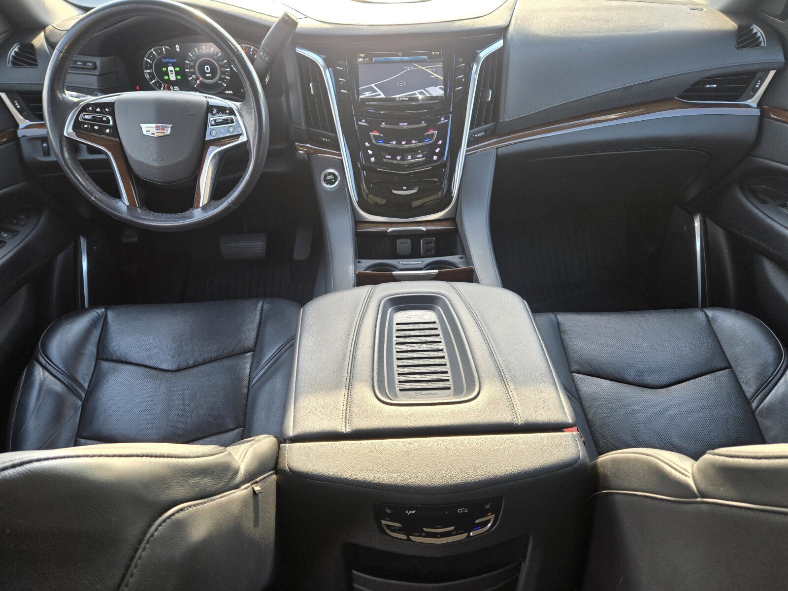 Used 2020 Cadillac Escalade Luxury image 6