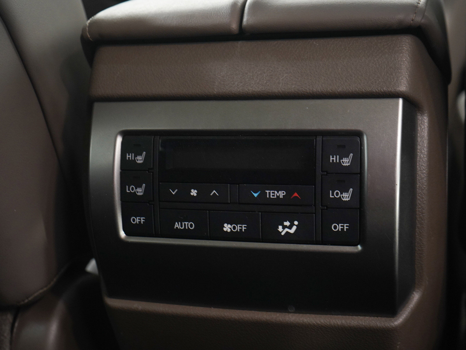 Used 2023 Lexus GX 460 Premium w/ Premium Package image 17