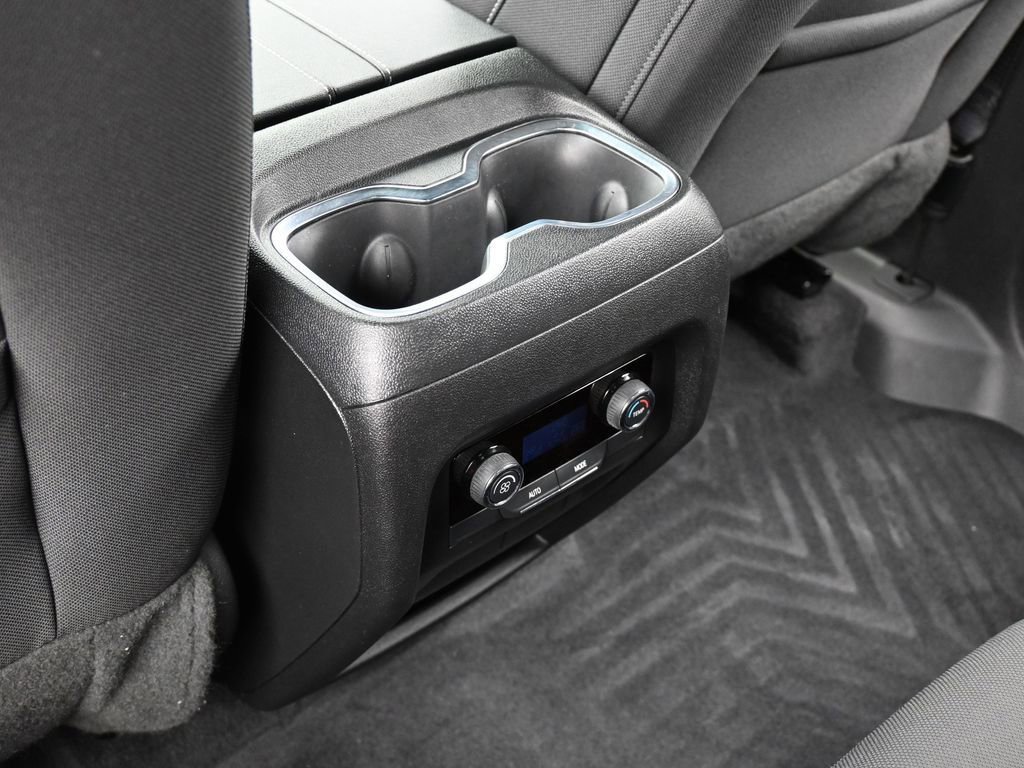 Used 2024 Chevrolet Traverse LS image 37