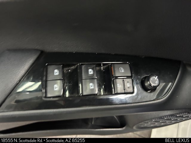 Used 2018 Toyota Prius Four Touring w/ Premium Convenience Package FWD image 17