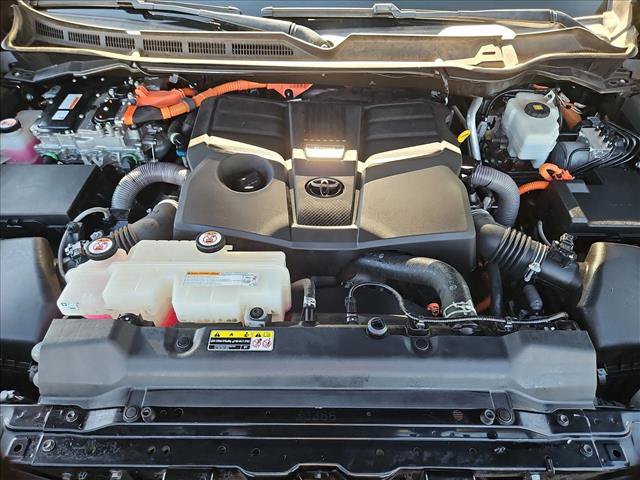 Used 2023 Toyota Sequoia Capstone AWD/4WD image 30