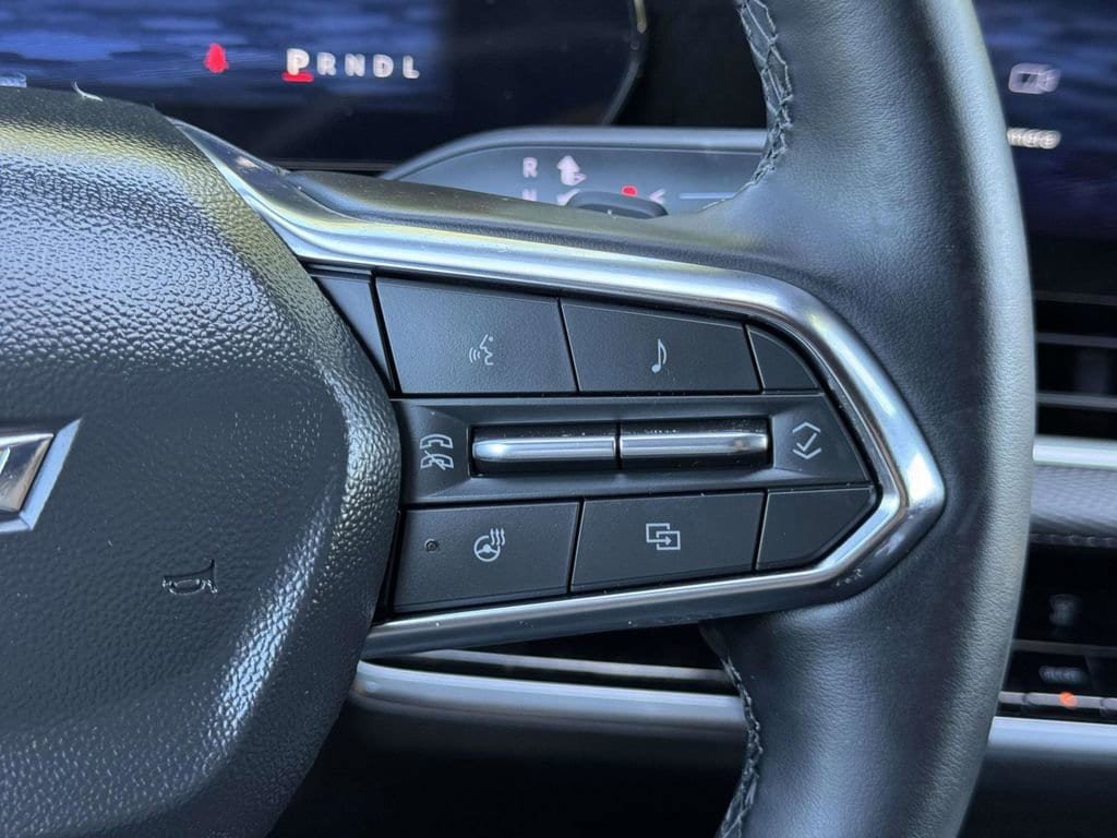 Used 2026 Chevrolet Equinox LT FWD image 13