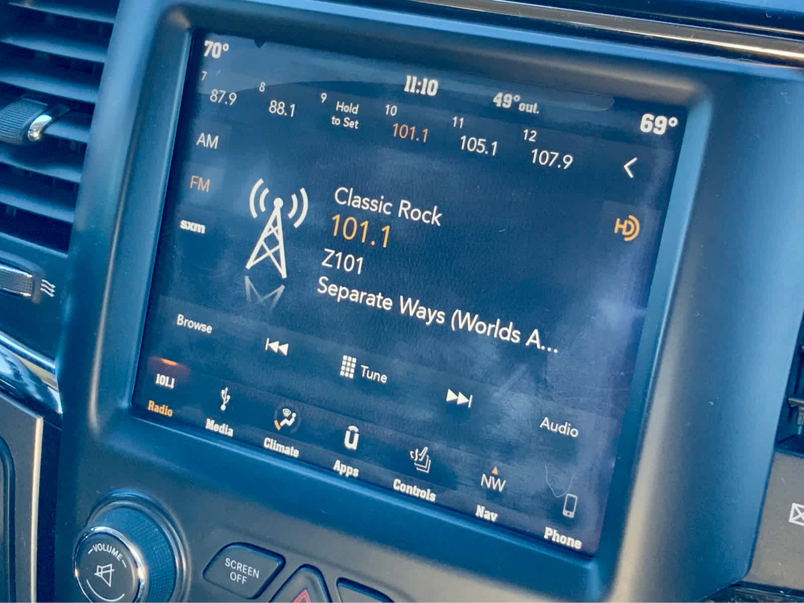 Used 2018 RAM 2500 Laramie w/ Sport Appearance Group image 40