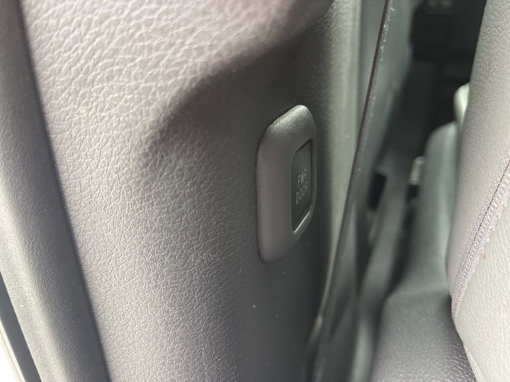 Used 2021 Toyota Sienna XLE w/ XLE Plus Package image 24