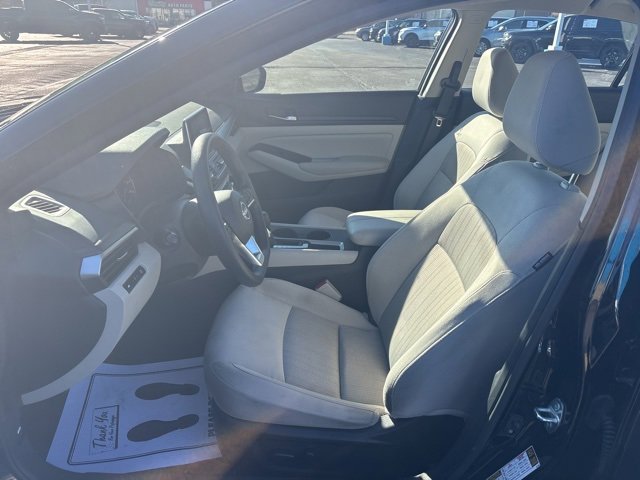 Used 2025 Nissan Altima 2.5 SV image 19