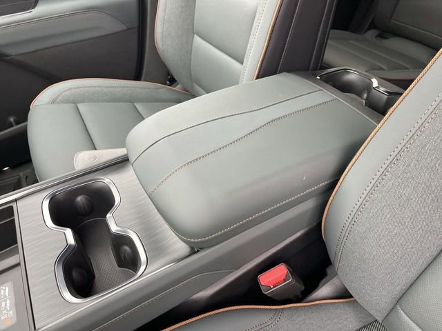 New 2026 GMC Acadia AT4 w/ Luxury Package image 21