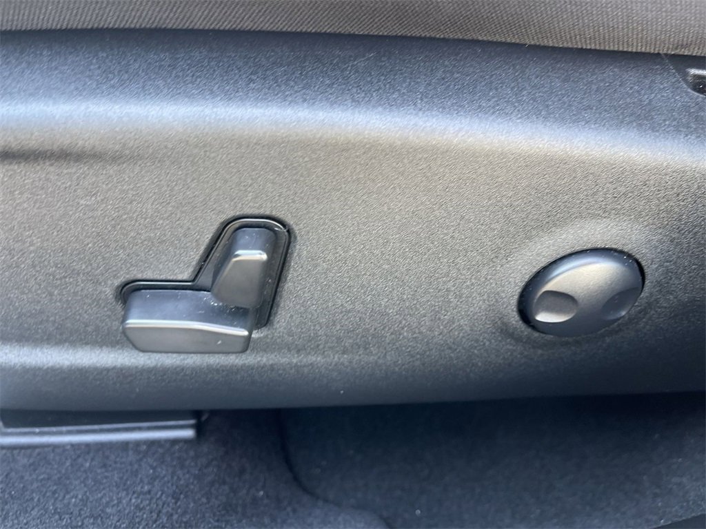 Used 2023 Dodge Charger SXT image 12