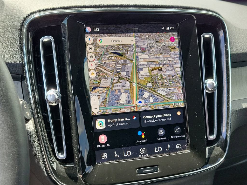 Used 2023 Volvo XC40 B5 Core w/ Convenience Package AWD/4WD image 24