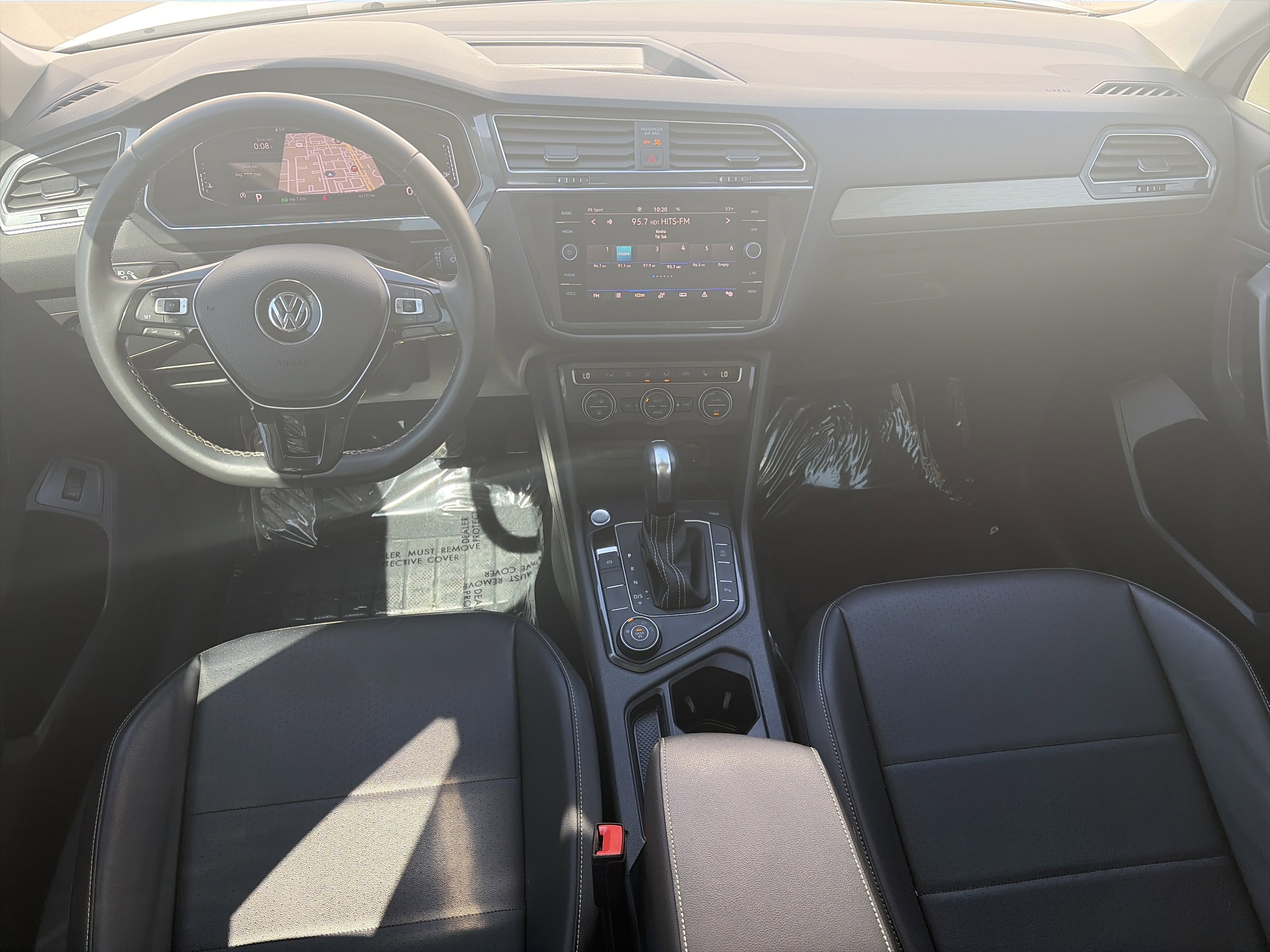Used 2021 Volkswagen Tiguan SEL AWD/4WD image 16