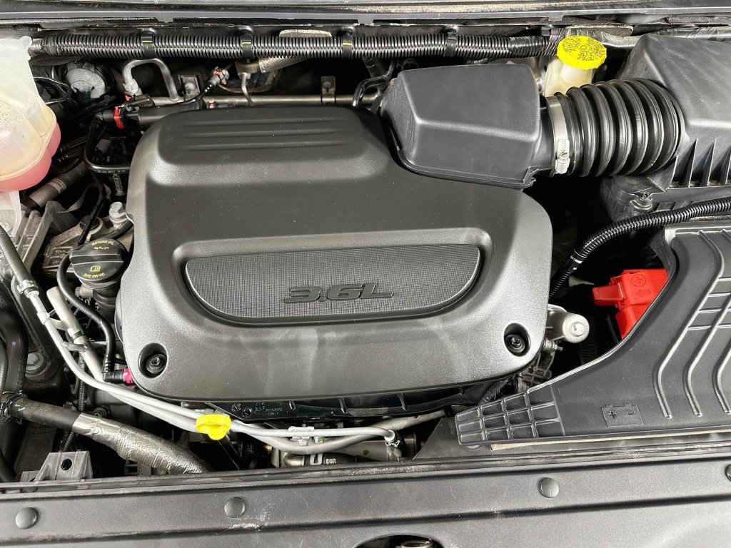 Certified 2023 Chrysler Pacifica Touring-L FWD image 41