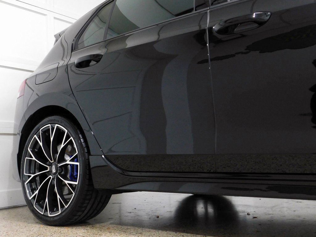 Used 2025 Volkswagen Golf image 9