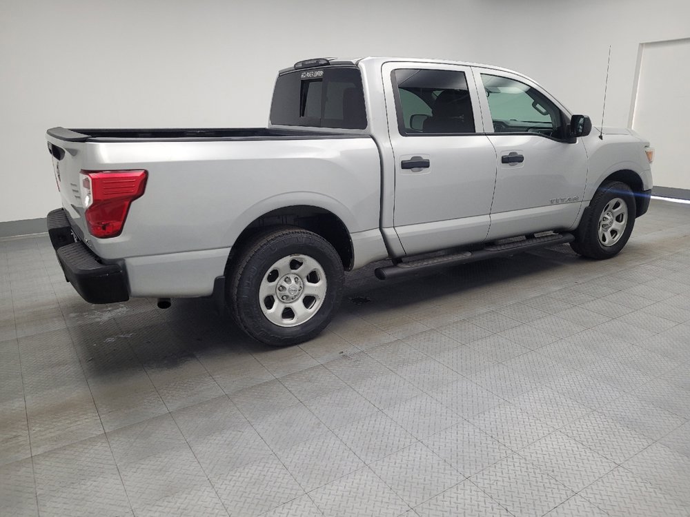 Used 2017 Nissan Titan S image 10