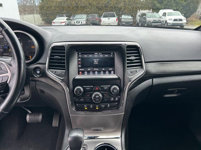 Used 2020 Jeep Grand Cherokee Laredo image 31