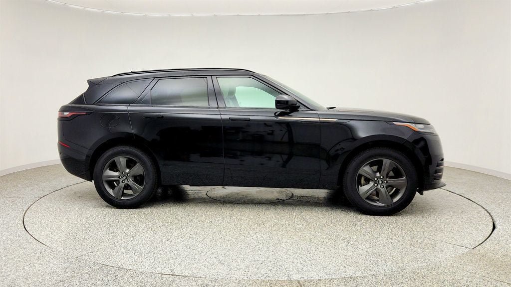 Used 2022 Land Rover Range Rover Velar R-Dynamic S AWD/4WD image 4