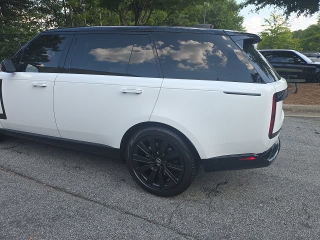 Used 2023 Land Rover Range Rover Long Wheelbase SE AWD/4WD image 4