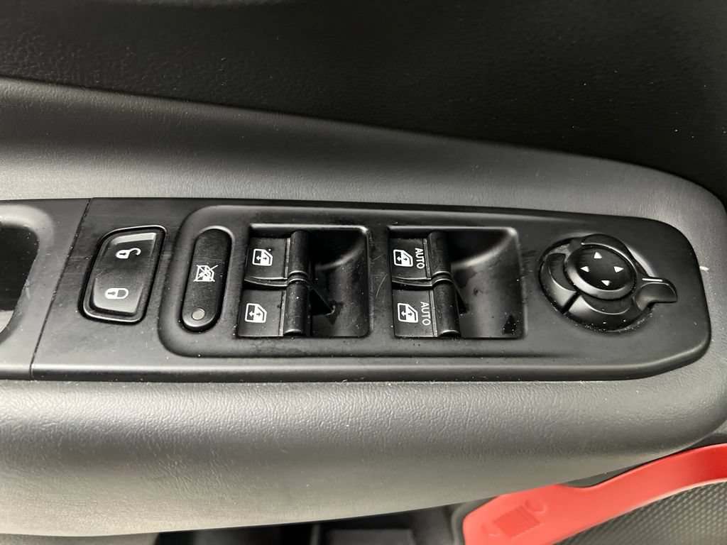 Used 2023 Jeep Renegade Trailhawk AWD/4WD image 15