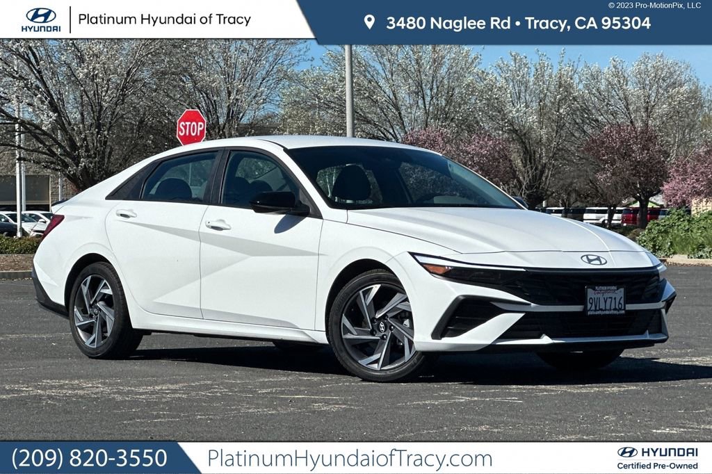 New 2025 Hyundai Elantra Sport FWD image 1