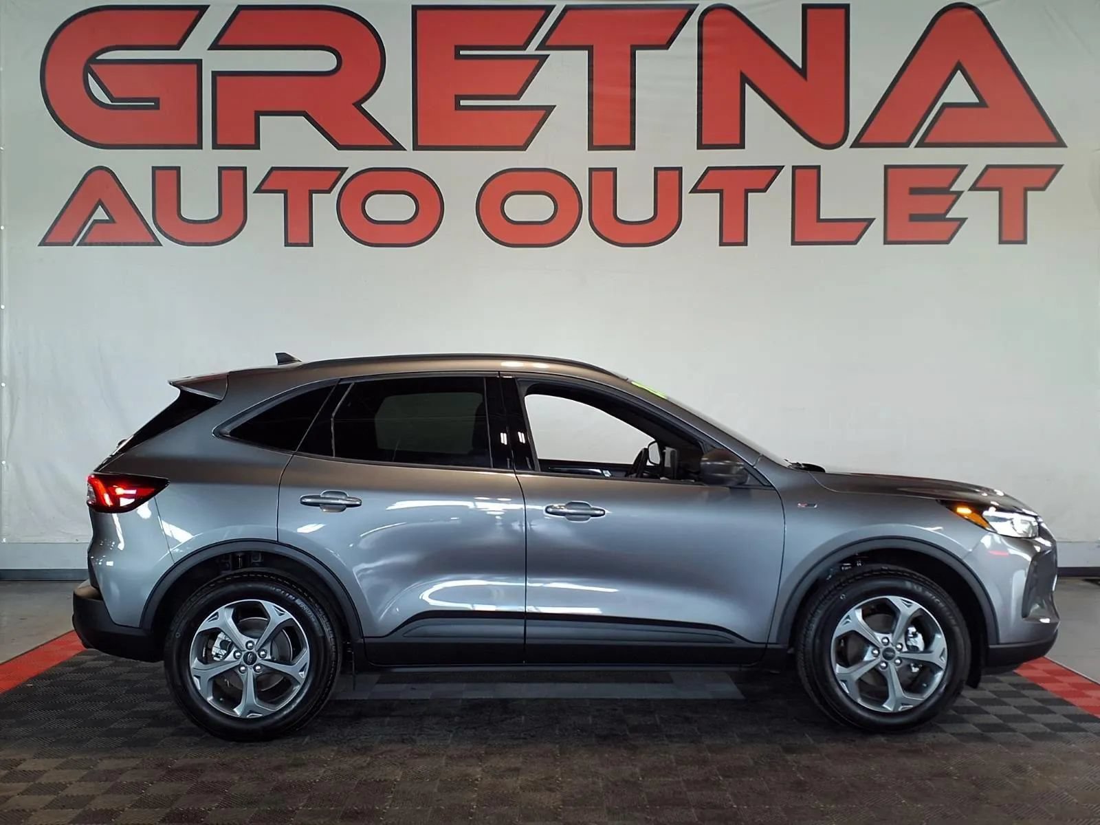 Used 2026 Ford Escape ST-Line w/ Tech Pack #1 AWD/4WD image 1