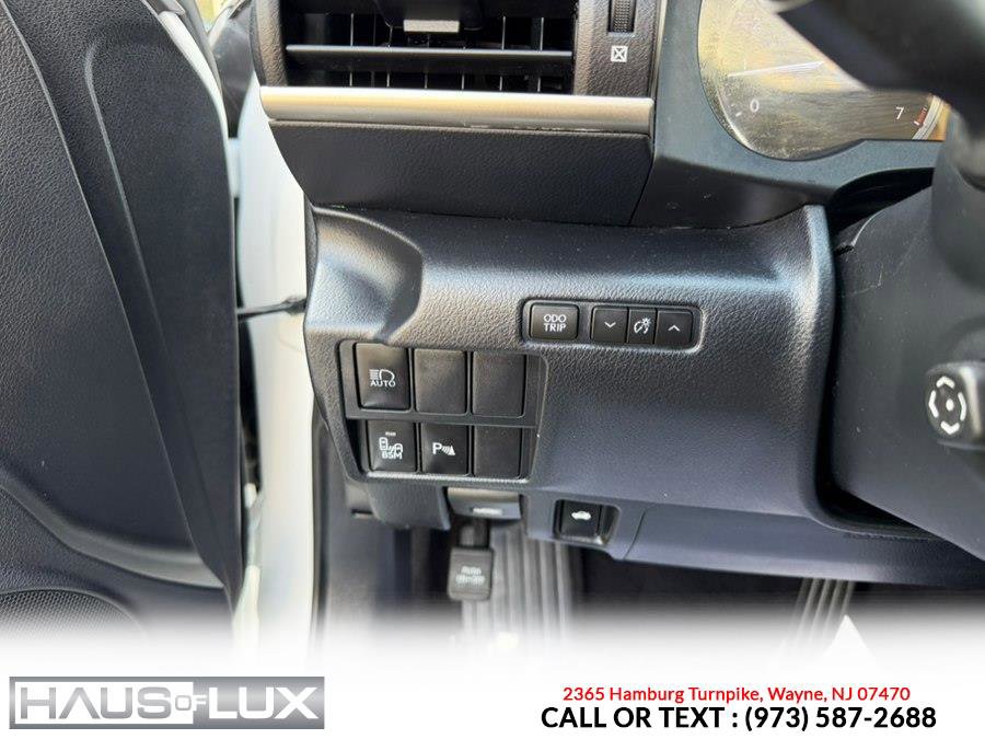 Used 2020 Lexus IS 300 AWD w/ Premium Package image 33