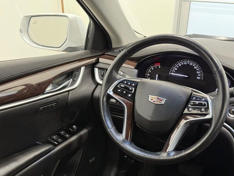 Used 2017 Cadillac XTS Luxury w/ Driver Awareness Package image 12