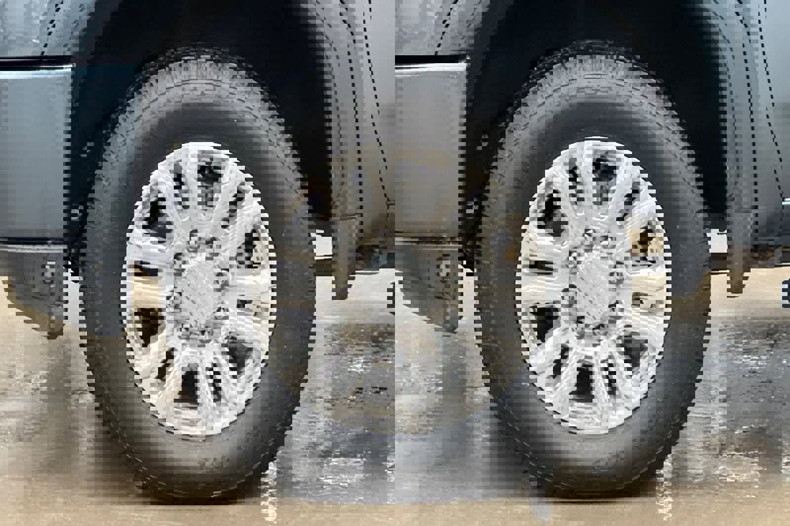 Used 2020 GMC Sierra 3500 Denali w/ Denali Ultimate Package image 30