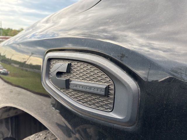 Used 2018 Nissan Titan SV w/ SV Convenience Package image 9