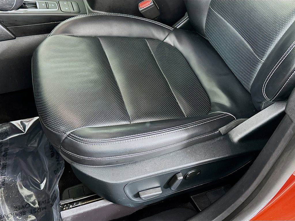 Used 2020 Ford Escape SEL image 26