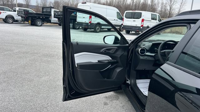 New 2026 Chevrolet Trax LT image 12