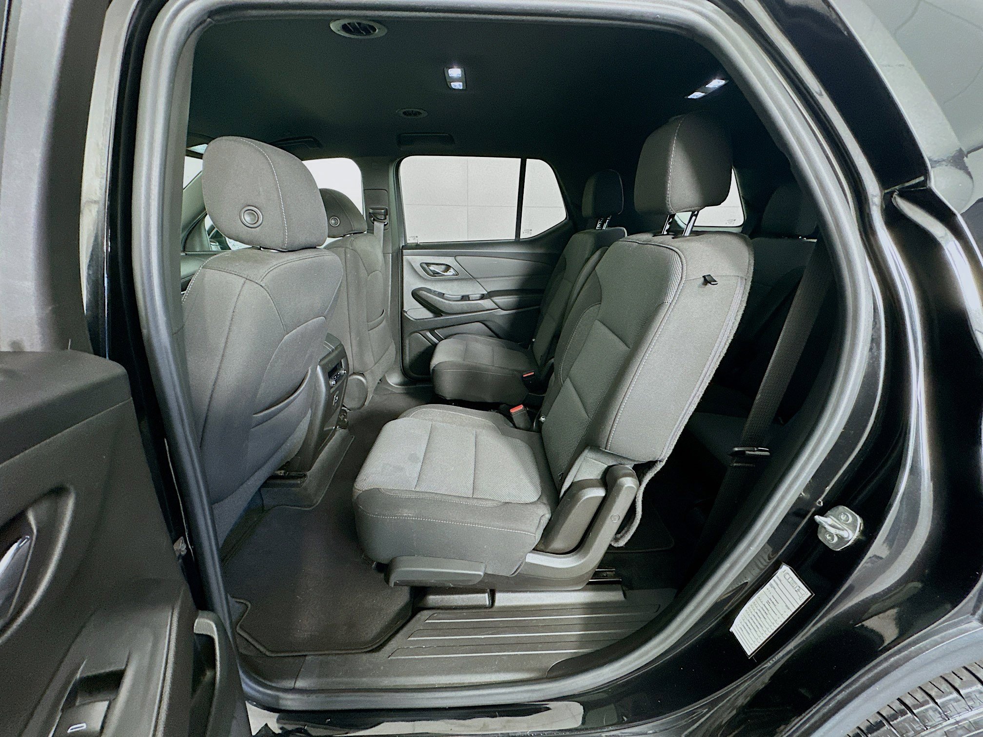 Used 2022 Chevrolet Traverse LT image 28