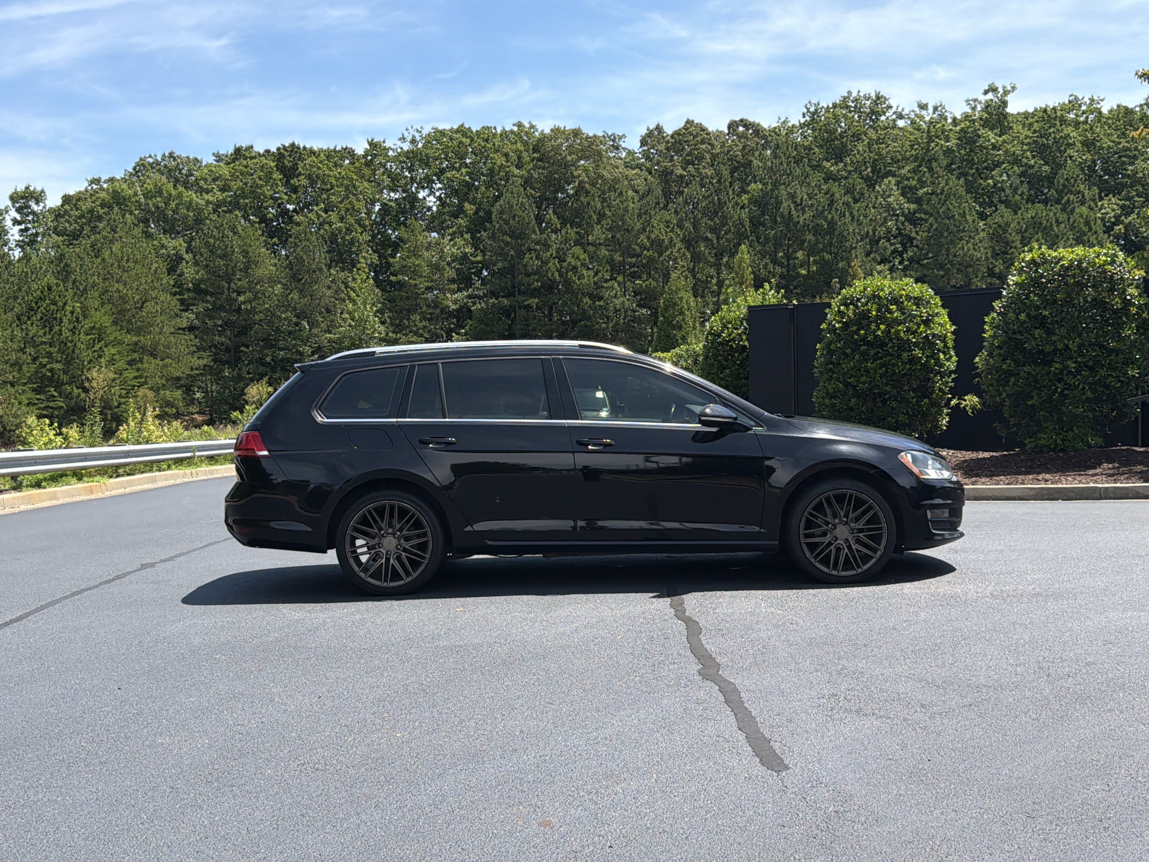 Used 2016 Volkswagen Golf SEL FWD image 5