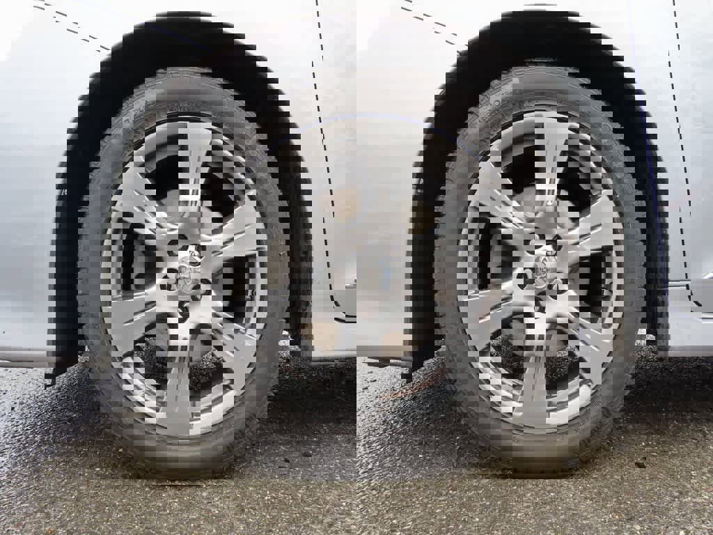 Used 2017 Toyota Sienna SE image 9