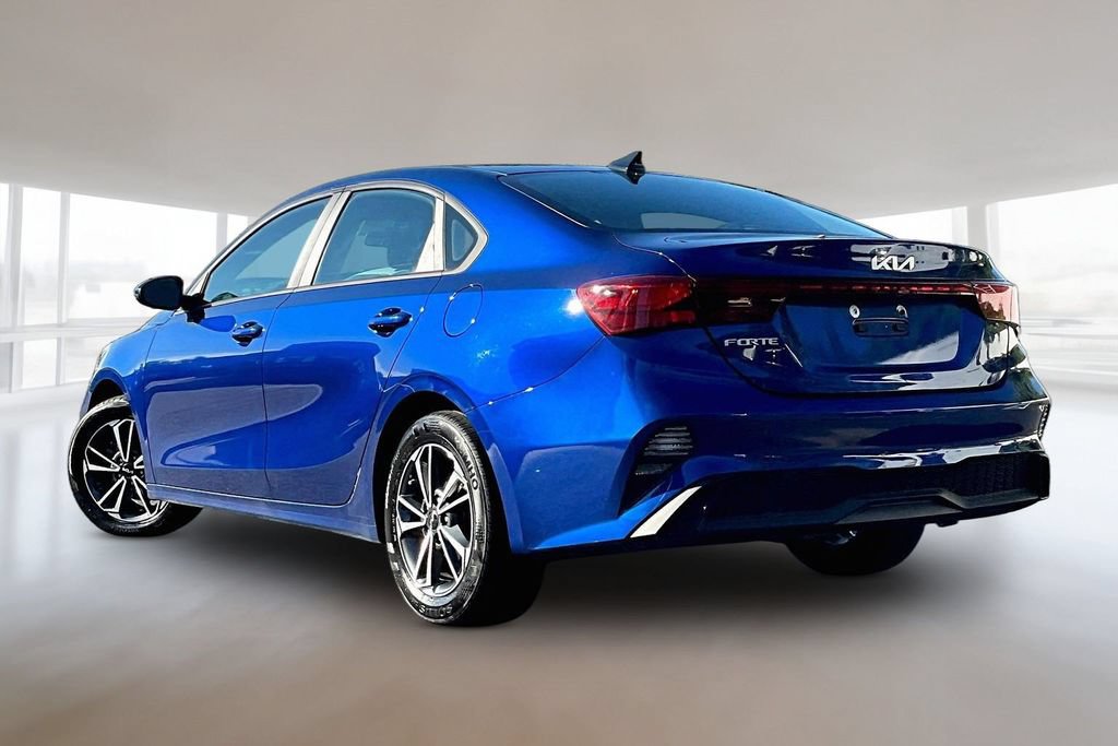 Used 2023 Kia Forte LXS FWD image 4