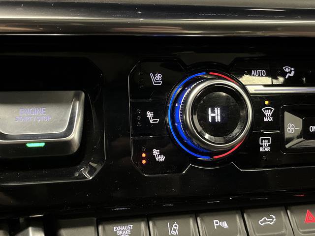 Used 2024 GMC Sierra 3500 Denali Ultimate image 8