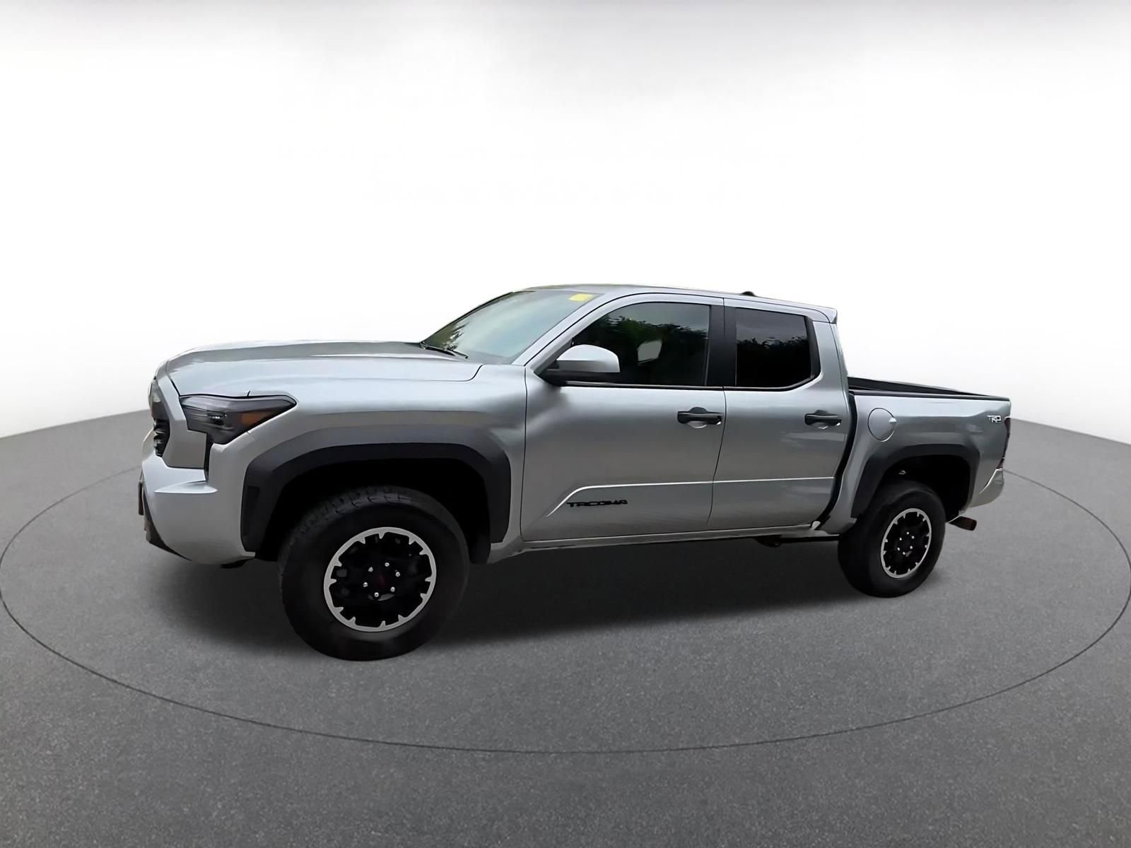 Used 2025 Toyota Tacoma TRD Off-Road AWD/4WD image 8