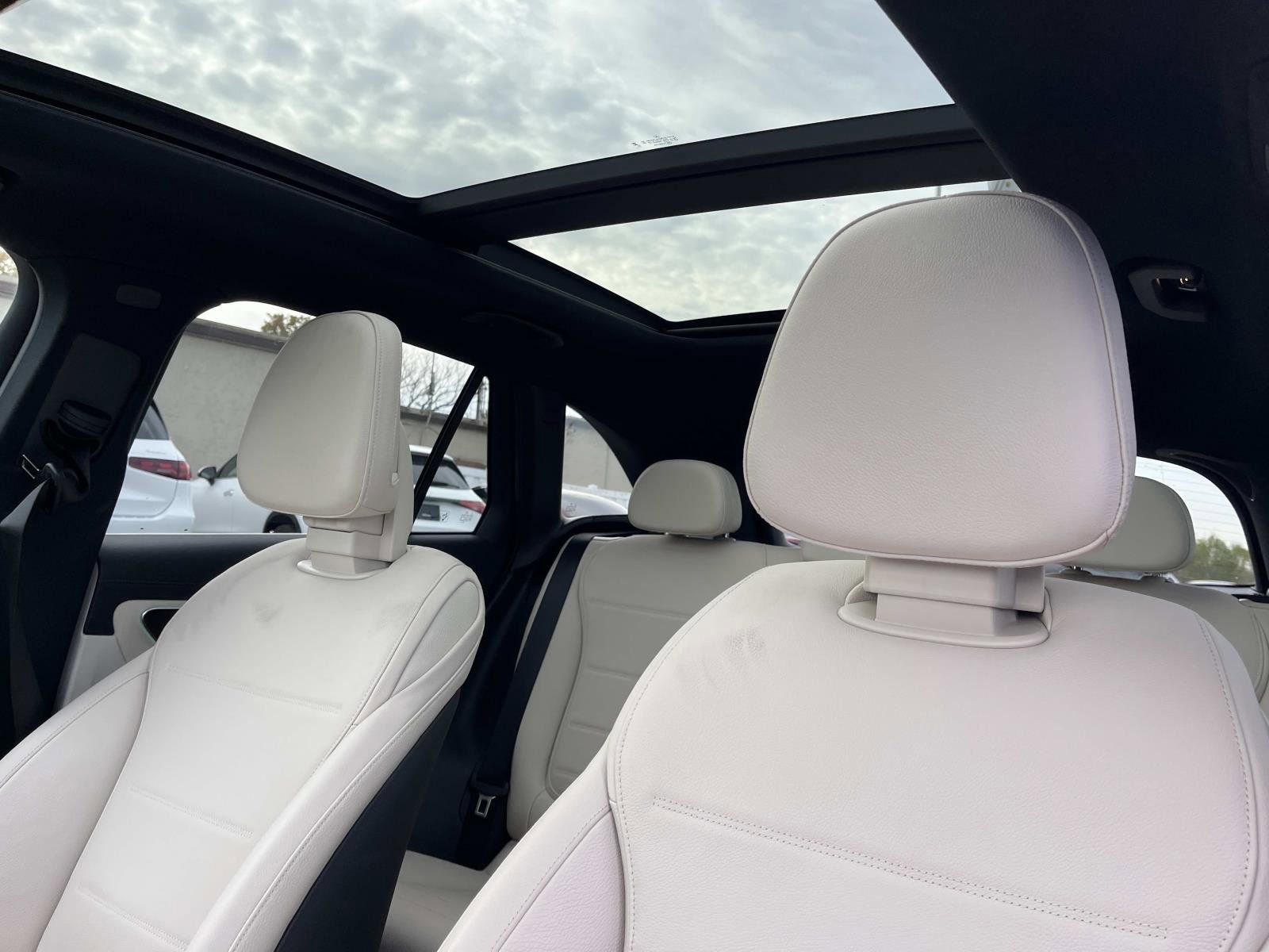 Certified 2024 Mercedes-Benz GLC 300 image 23