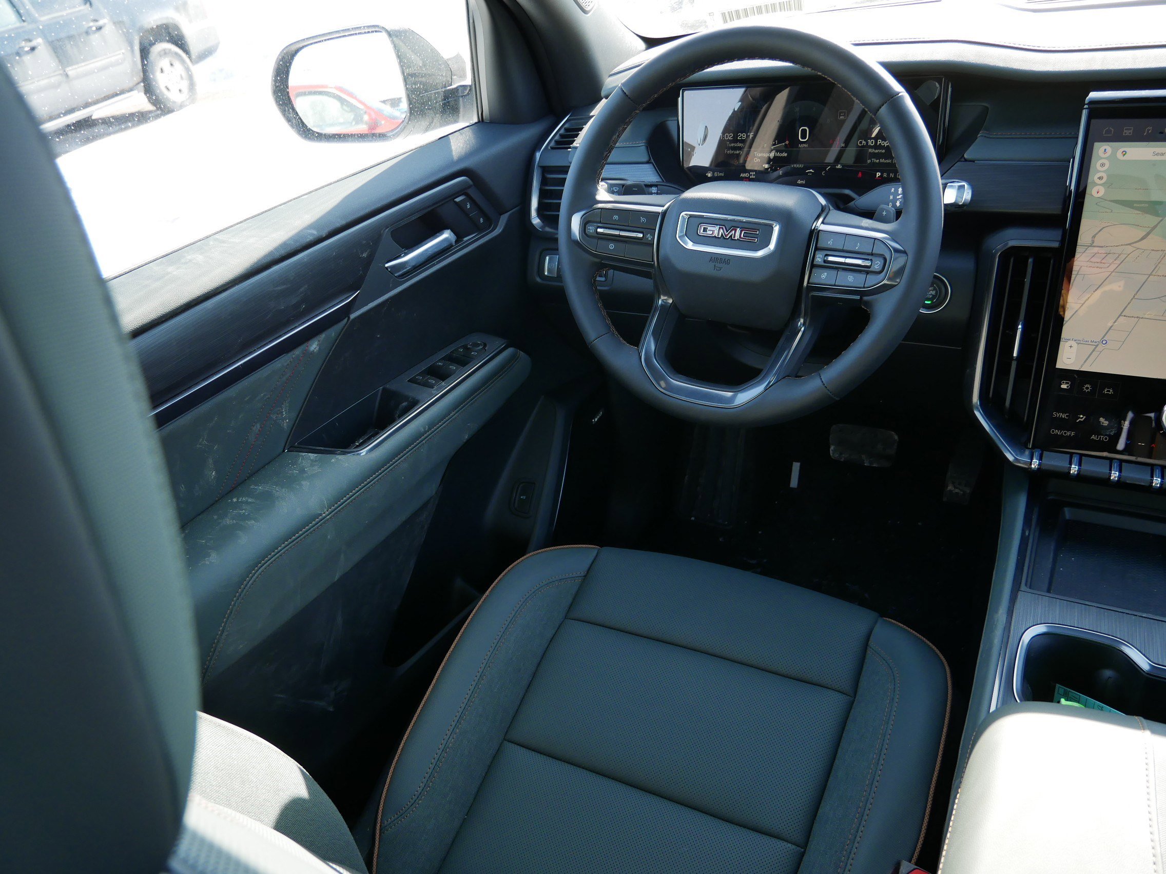 New 2026 GMC Acadia AT4 w/ Luxury Package image 13