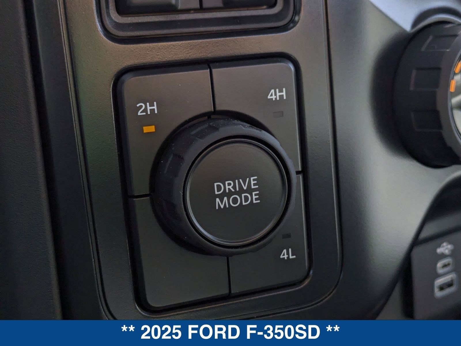 New 2025 Ford F350 XL w/ XL Chrome Package image 23