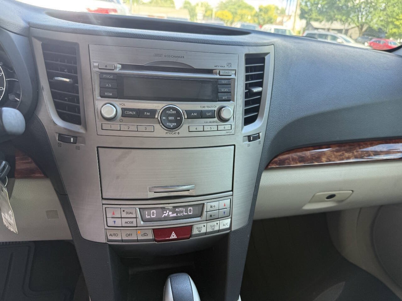 Used 2011 Subaru Outback 2.5i Limited w/ PWR Moonroof Pkg AWD/4WD image 19