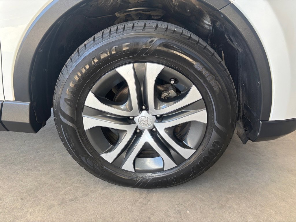 Used 2017 Toyota RAV4 LE w/ Carpet Mat Package image 42